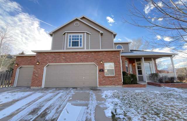 5 Bedroom Home Available Near Rangewood Dr  Vickers Dr! photos photos