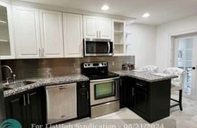 710 NW 106th Ave - 710 Northwest 106th Avenue, Pembroke Pines, FL 33026