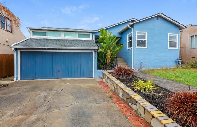 Beautiful 3 Bedroom Home In Millsmont! photos photos