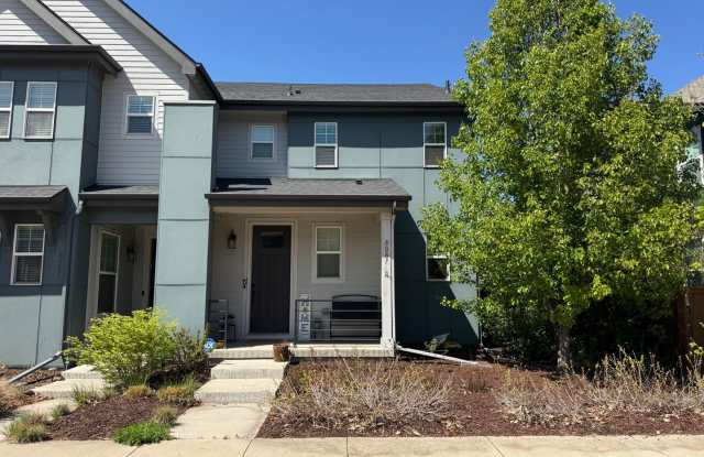 Modern & Light-Filled Home in Central Park – Prime Location photos photos