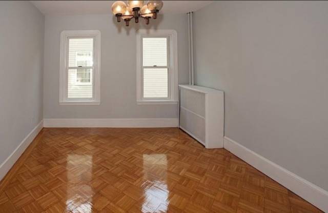 13 Henry Ave Gallery 3