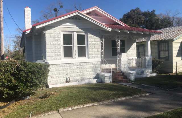 1355 Grothe St Gallery 2