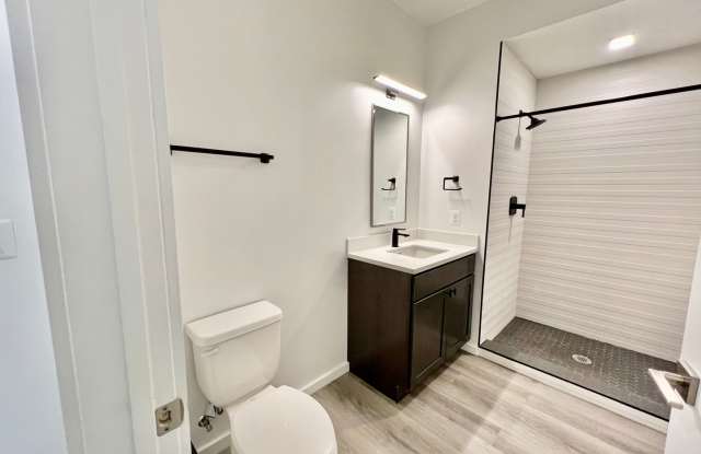 725 W Pratt photos photos 725 W Pratt photos photos