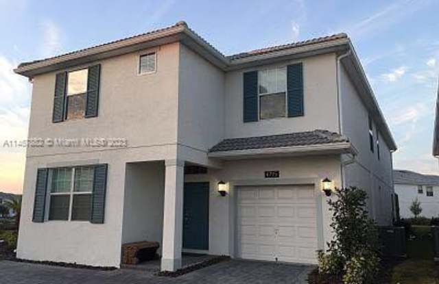 4715 SLEEPY HOLLOW DR Gallery 2