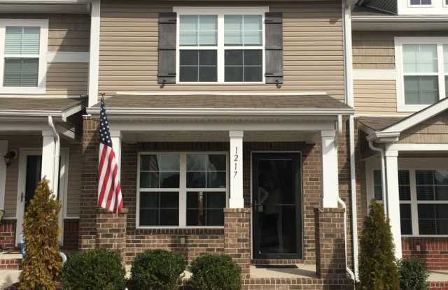Townhome in Villages of Riverwood, Upgrades include Granite, Hdwd Floors, 1 Car Garage, Community Pool and Fitness photos photos