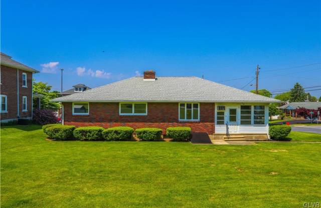 Charming 3-Bedroom Home in the Heart of Catasauqua – Cozy Living, Prime Location! photos photos
