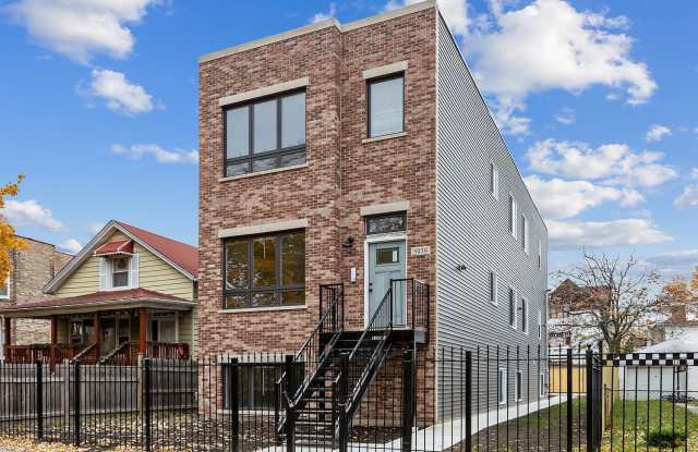5939 W Superior Street - 5939 West Superior Street, Chicago, IL 60644