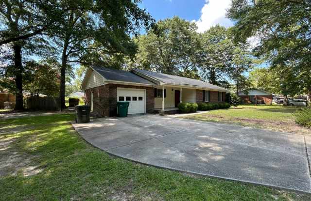 Crowndale Subdivision- 3 Bedroom/2 Bath home close to SHAW AFB Gallery 1