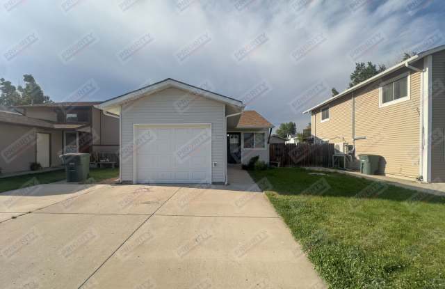 2 bedroom, 2 bath single-family home Gallery 1