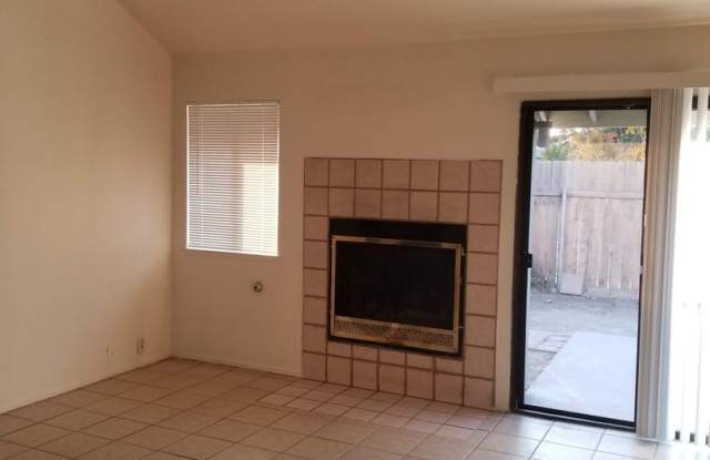 Town House for rent Gallery 4