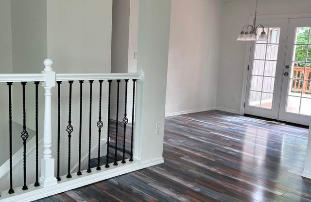 Beautifully Updated Fairwood Cul-de-Sac Home – Fresh Paint Throughout! photos photos
