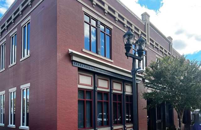 188 N Foster St Gallery 2