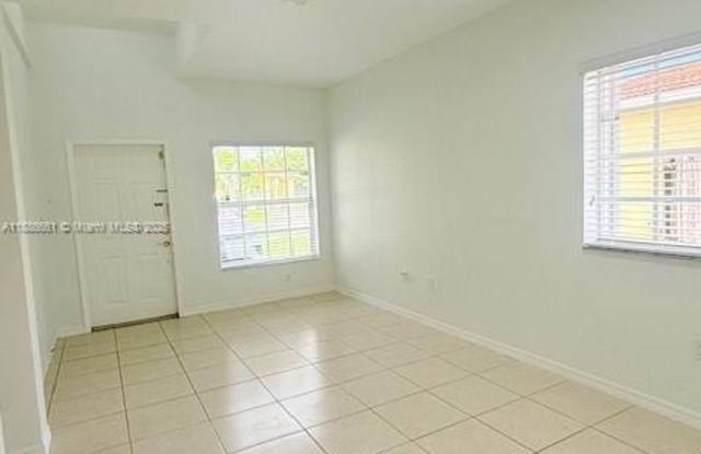 12254 SW 215th Ter photos photos