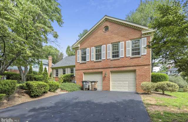 403 GREEN PASTURE DRIVE Gallery 2