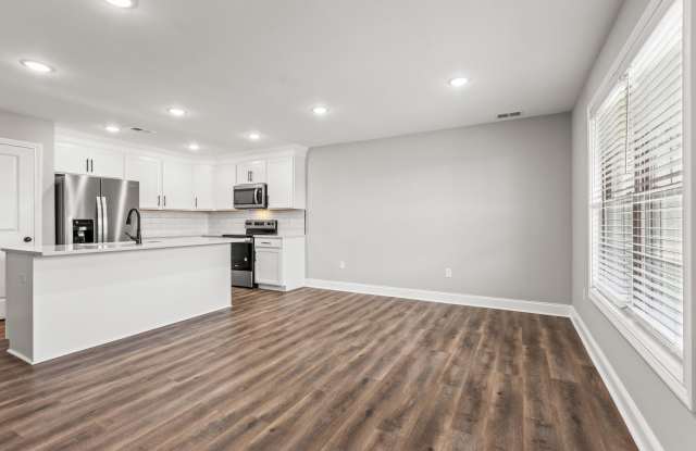 5009 Melana Way Gallery 4