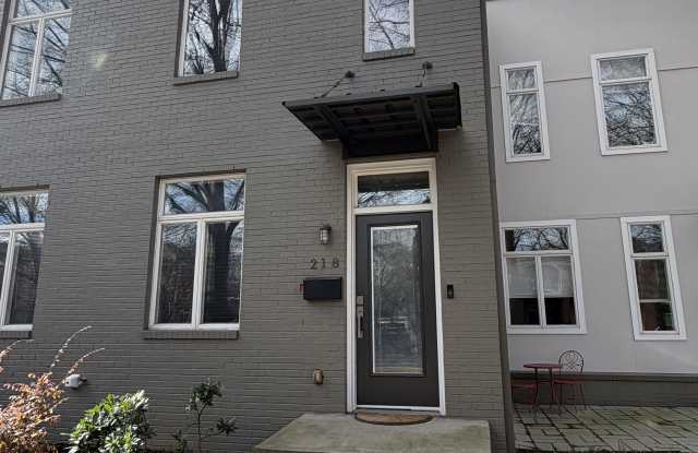 218 West 17th Street photos photos