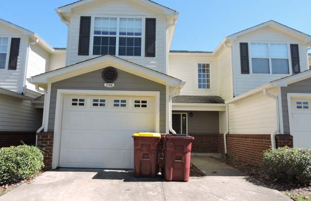 738 Majestic Dr photos photos