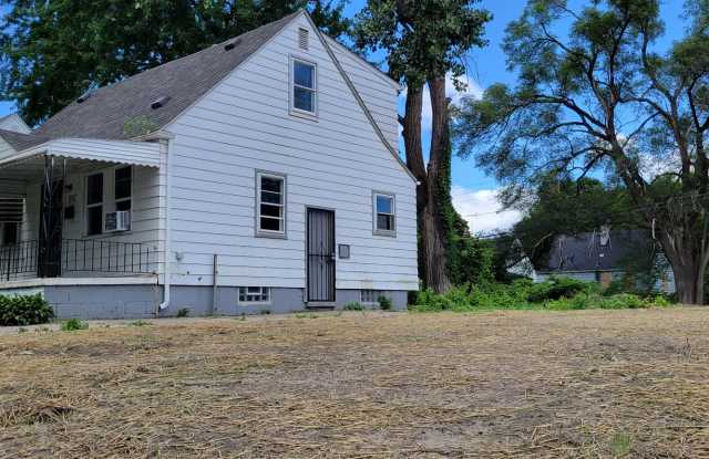 1612 South Liddesdale Street Gallery 2