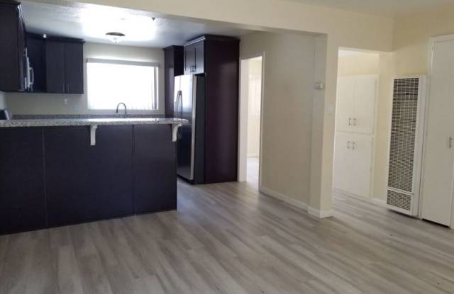 6522 Kelly St. Gallery 2