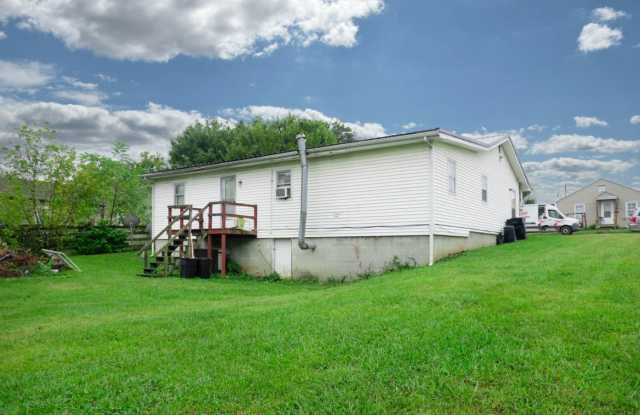 618 Maple Street photos photos
