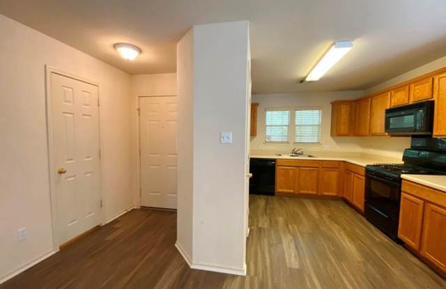 165 Decker Gallery 4