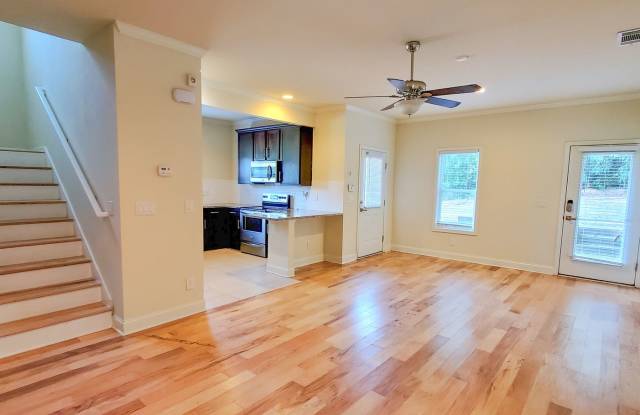 Preleasing for Fall 2027 - 4 Bedroom 4 Bath House walking distance to UGA Gallery 4
