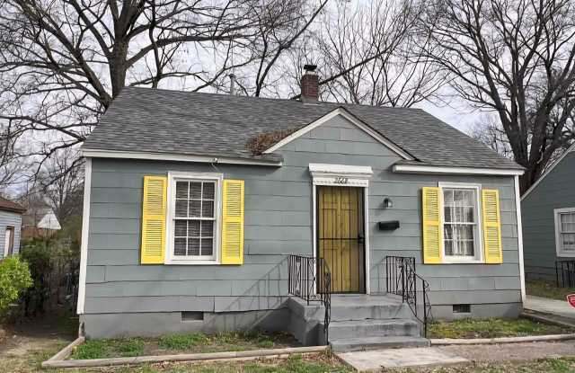 3/1 with a nice yard photos photos