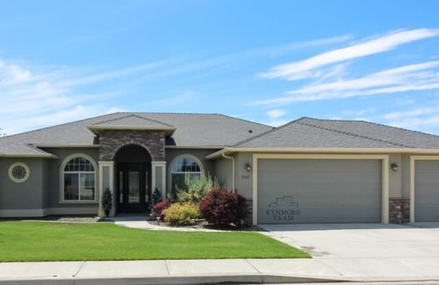 3047 Bluffs Dr. photos photos