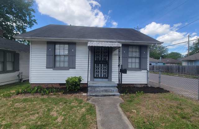 1023 Bruce St photos photos