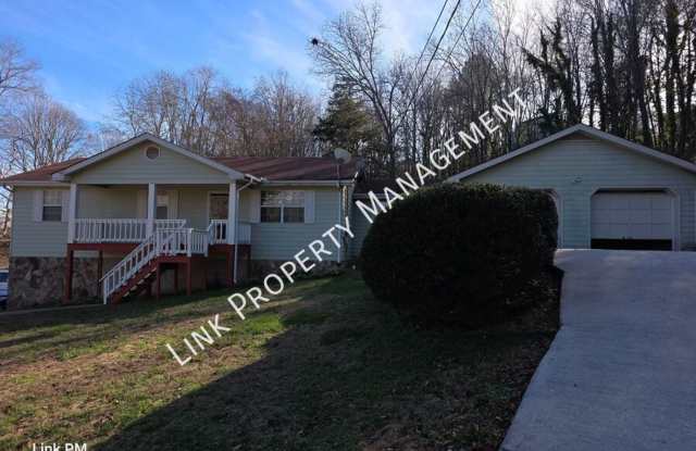 Don't Miss this 3/2 in Harrison with 4 car garage extra room and shop space - 6626 Shirley Pond Road, Hamilton County, TN 37341