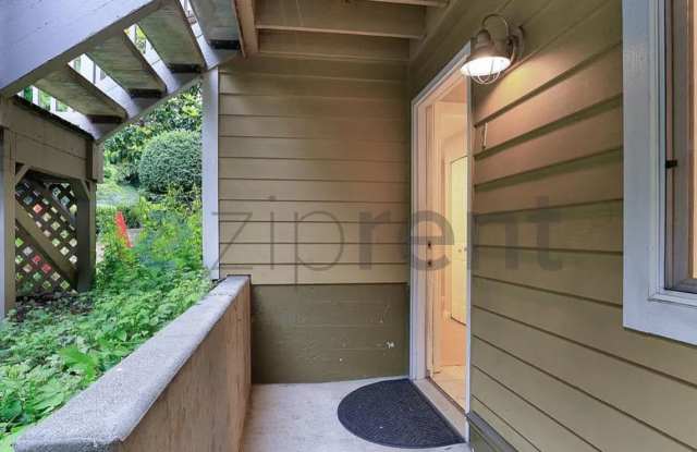 627 W Mercer Pl Gallery 2