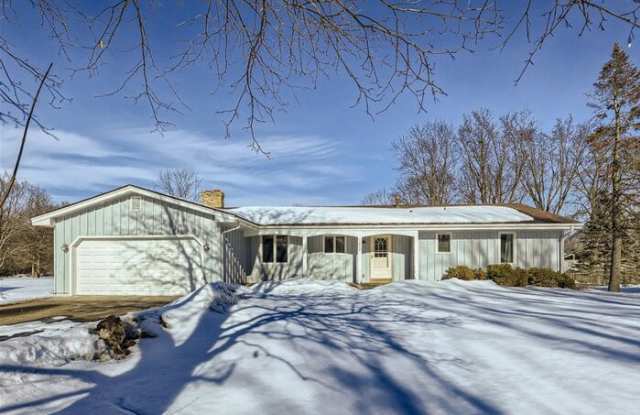 1820 Gladview Lane - 1820 Gladview Lane, Maple Plain, MN 55359