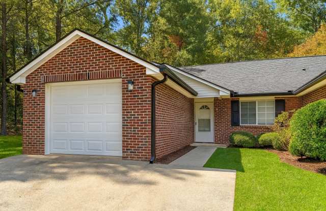 2br Brick Townhome in Great Gainesville Location! - 3977 Hidden Hollow Drive, Hall County, GA 30506 2br Brick Townhome in Great Gainesville Location! - 3977 Hidden Hollow Drive, Hall County, GA 30506