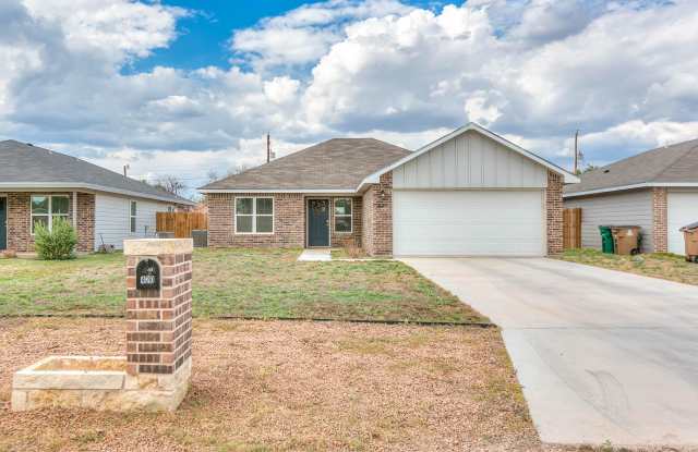 420 E 48th St photos photos