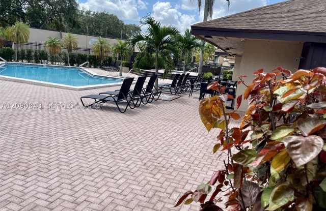2160 Bayberry Dr Gallery 3