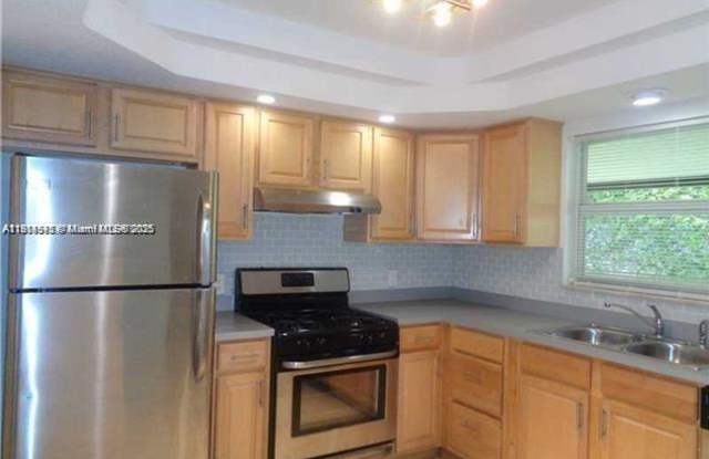 11511 NW 33rd Street 11511, Sunrise, FL 33323 - 11511 Northwest 33rd Street, Sunrise, FL 33323