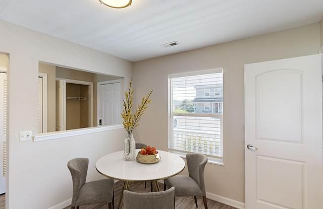 Fairfield Lakes Townhouses Gallery 4