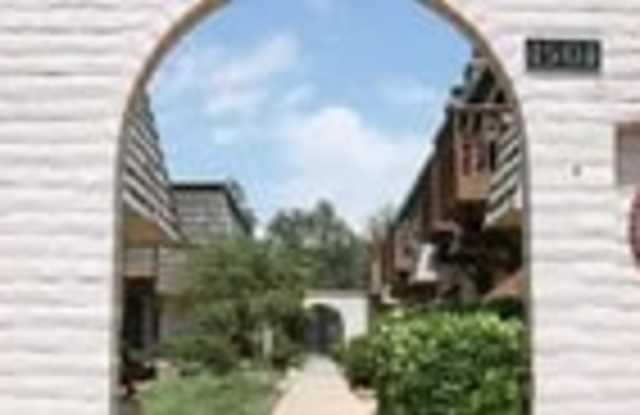 Villa West Gallery 1