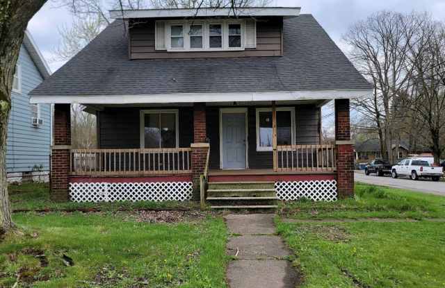 1641 Stewart Ave photos photos