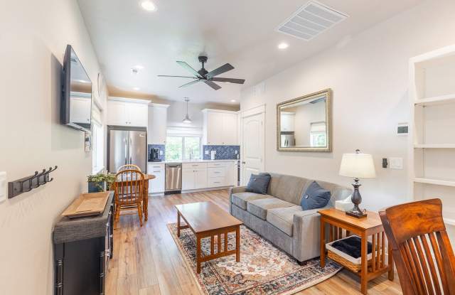 Charming Fully Furnished 1 Bedroom, 1 Bathroom ADU for Rent in Eagle photos photos