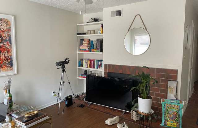 2x1 West Campus Apartment photos photos