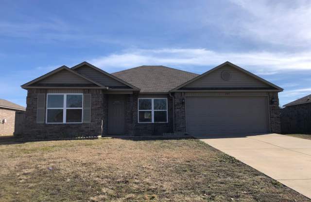 957 Augusta St! 3/2/2 in beautiful Greystone subdivision of Cabot photos photos