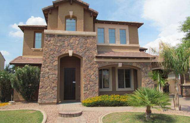 Spacious 5-Bedroom Home with Loft, Pool, and Gorgeous Backyard photos photos