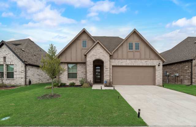 Stunning Modern Retreat in Royce City photos photos