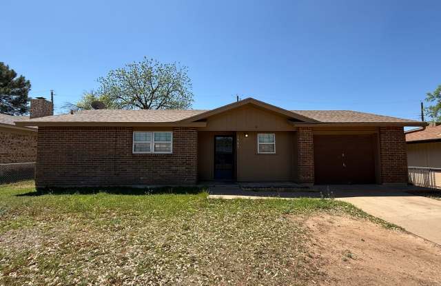 Charming 3 bedroom, 2 bathroom home near Kirby Park COMING SOON! photos photos