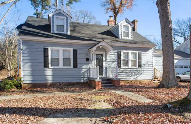 Charming Updated Cape Cod with In-Law Suite - 260 La Salle Avenue, Hampton, VA 23669
