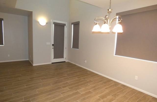 Beautiful Newer 3 Bedroom Home! Great Location! Gallery 4