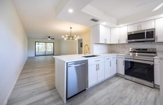 2303 Lucaya Lane photos photos