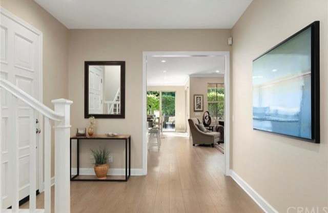 200 Cedarwood Gallery 3
