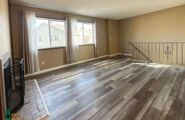 2 Bedroom Townhome in Maple Grove - 7534 Wedgewood Way North, Maple Grove, MN 55311